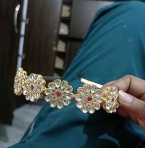 Elegant Kundan Floral Headband