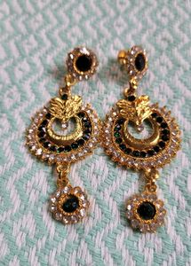 Necklace Chain And Two Piece Earings Set