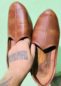 Brown Leather Khussa Jutti