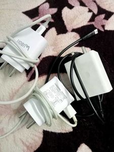 3 Mobile Charger Bundle And Original