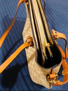 Am Selling My First Copy Coach Hand Bag
