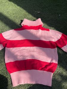 Super chic and cute pink sweater, Size Small