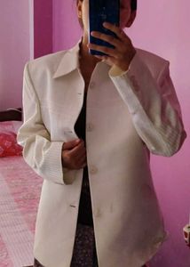 Tailored Off-white Blazer