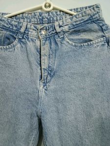 Straight Jeans