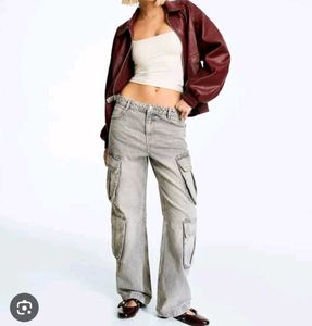 Bershka Cargo