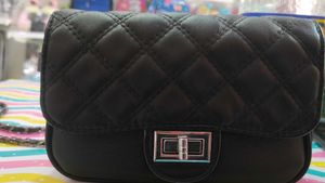 Classic sling Bag
