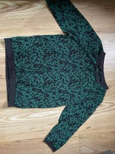 Green &amp; Black Print Pullover Top
