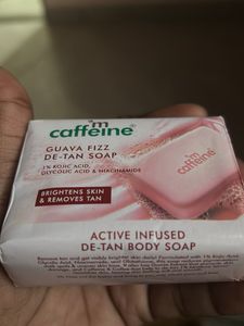 mCaffeine Guava Fizz De-Tan Soap
