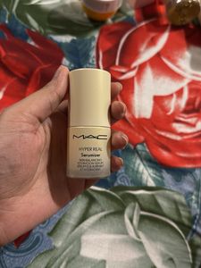 MAC Hyper Real Serumizer