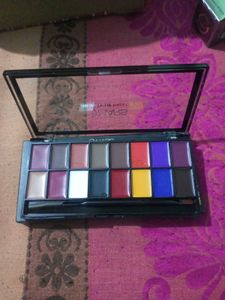 Mars Lipstick Pallet..