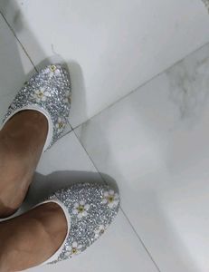 totly new Sparkling White Jutti