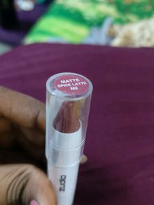 5 Lip Products From Zudio