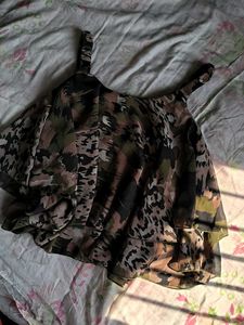 Camouflage Print Top🫒🌿🖤