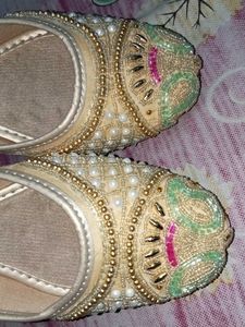 Punjabi Jutti ✨For Women ✨
