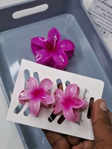 Flower Hair Claws Combo – Pack of 3 (1 L &amp; 2 S)