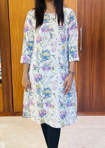 Floral White kurti - Zudio