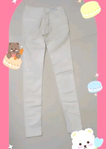 WHITE SLIM FIT JEANS 🤍