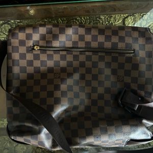 Louis Vuitton Messenger Bag Monogram Print