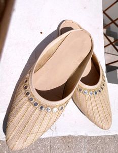 Women's Jutti