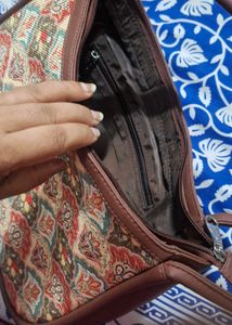 Zouk Handbag with Paisley Pattern