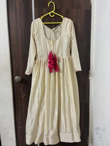 Ivory cream Embroidered Ethnic kurta set