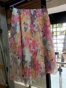 Floral Pleated Skirt