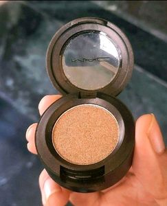 Original MAC Eyeshadow😍New ✅️SHADE: Honey lust lustre😍