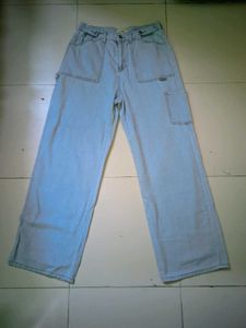 ✨ Light-Wash Utility Cargo Jeans – Stretch Fit 26-
