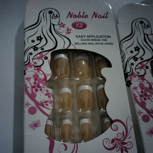 nails
