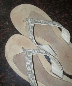 Guess - White Slippers