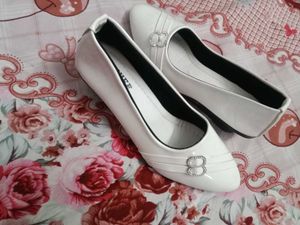 White Pointed Toe Flats