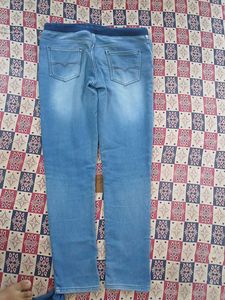 💙 Stylish Slim-Fit Blue Denim Jogger – Super Comf