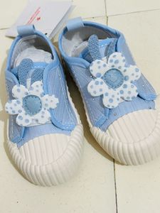 Cutewalk Baby Blue Flower Sneakers