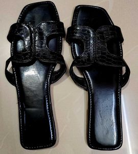Women Flats
