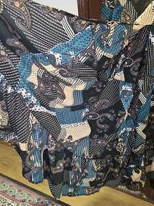 A RETRO Elegent Dress With FRONT Slit