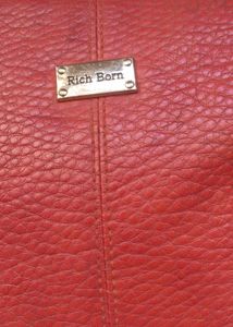 RICH BORN SLING BAG