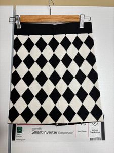 Chic Black &amp; White Mini Skirt from bangkok