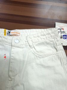 (C-09) 30 Size Straight Jeans White