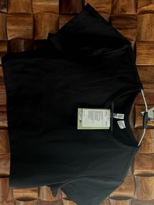 H&amp;M Black Cropped Tee - New with Tags