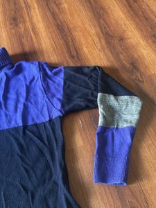 Women/Girls full sleeves wollen top M size