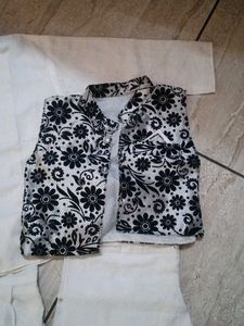 Kids&#39; Traditional Outfit