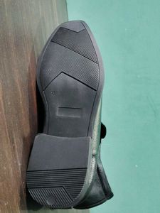 Renon Black Formal Shoes
