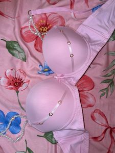 Pretty bow 🎀 Pink Bra with pearls strap