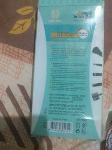 I'm selling beauty brsuh