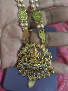 lekshmi long chain with pendant