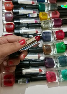 Set Of 4 Nail Paints And Lipsticks