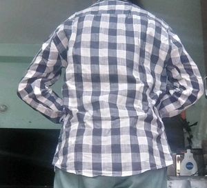Men Checkered Spread Collar Casual Shirt