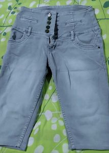 Denim Capri with FREE GIFT