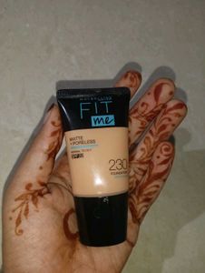Maybelline Fit Me Foundation - 230 Natural Buff
