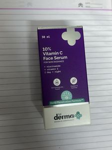 The Derma Co 10% Vitamin C Face Serum